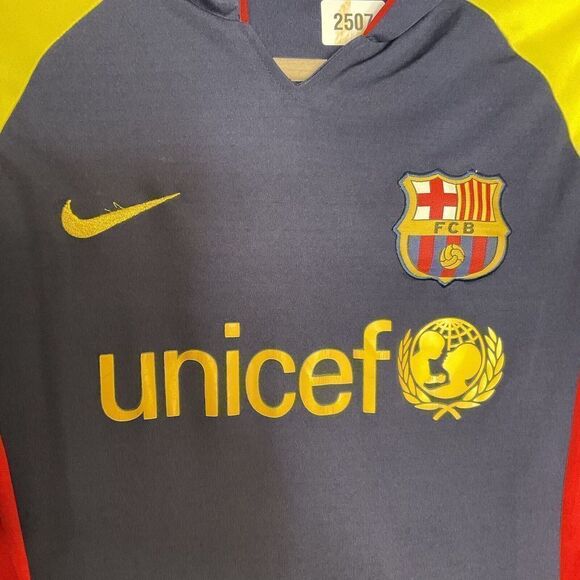 Nike Team FCB Barcelona Unicef Soccer Jersey Hooded Kids Size 2XL* - Picture 4 of 12